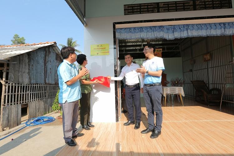 PVCFC phối hợp Công an tỉnh Cà Mau trao nhà Đại đoàn kết tại xã Khánh Bình, huyện Trần Văn Thời
