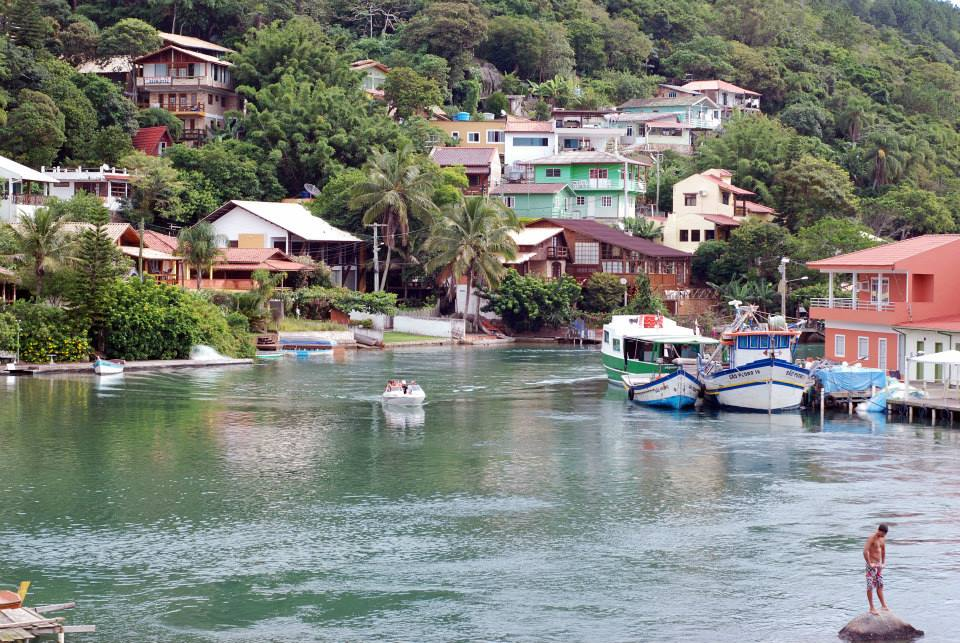 Entrance to the Conceição lagoon, Barra da Lagoa, Florianópolis
