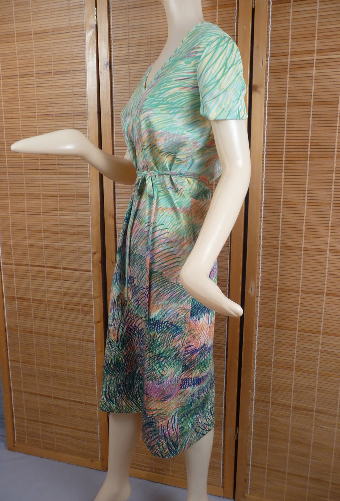 spring dress side.jpg