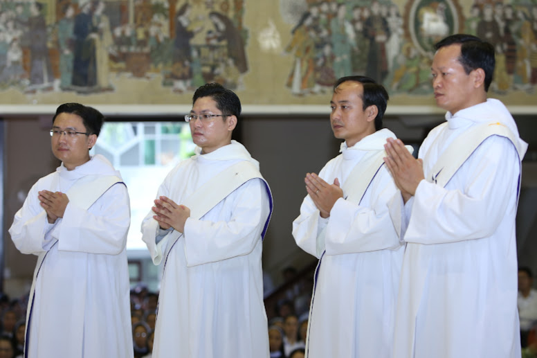 Thánh lễ Trao tác vụ linh mục dòng Đa Minh 2015