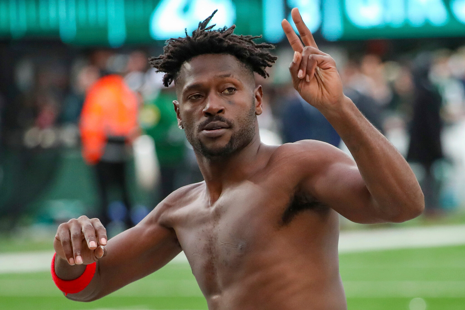 Antonio Brown Physical Appearance 
