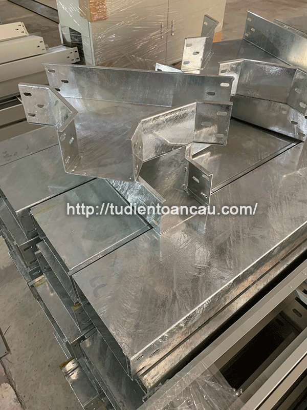 Quy trình mạ kẽm nhúng nóng thang máng cáp điện