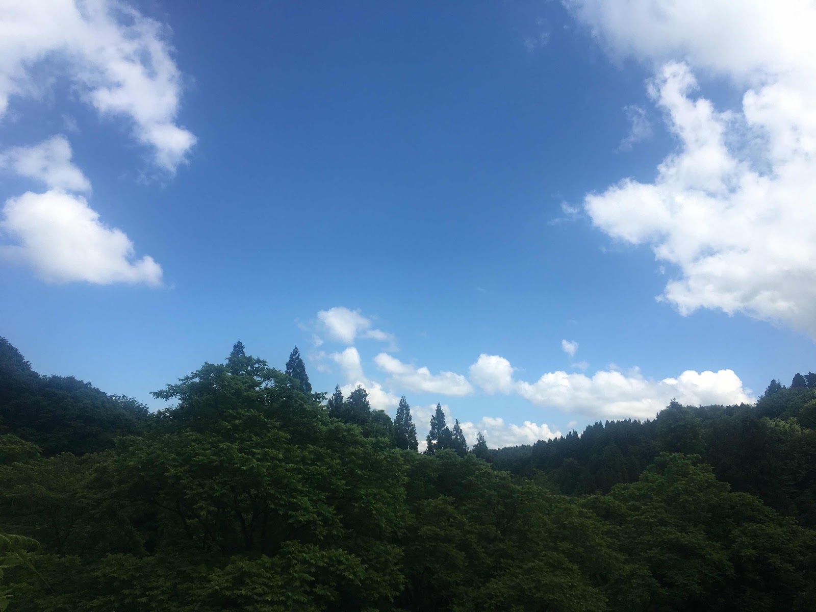 山と空