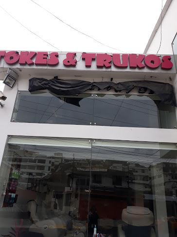 Opiniones de TOKES & TRUKOS en Guayaquil - Peluquería