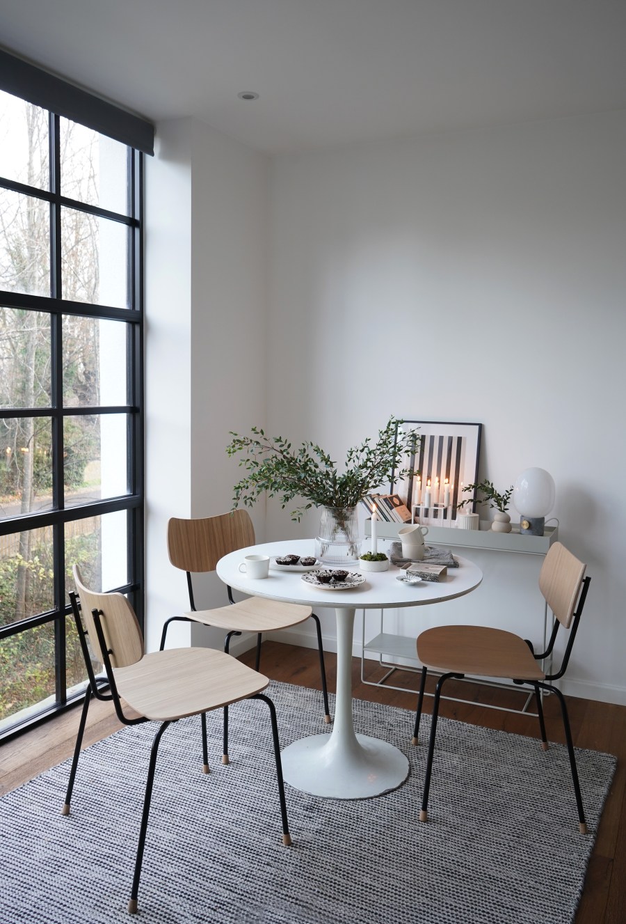 [Ad] Carl Hansen & Son relaunches Vilhelm Lauritzen’s stackable Vega chair