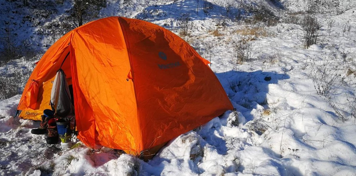 Как сделать тепло в палатке без использования специального оборудования