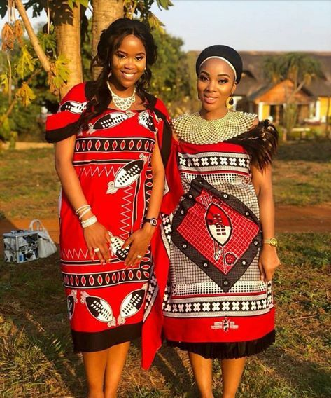 2 beautiful ladies wearing the Swazi traditional attire