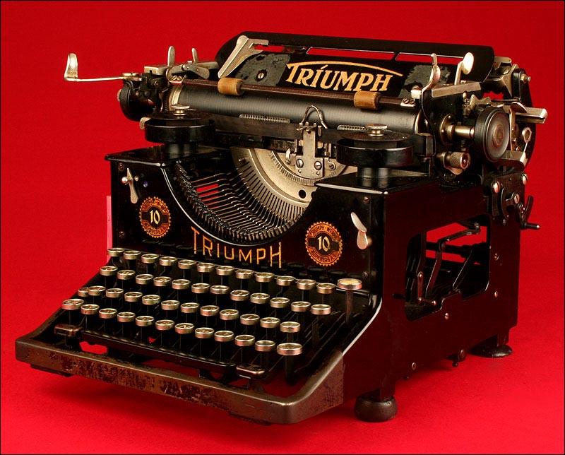 Antigua Máquina de Escribir Marca Triumph, Año 1926.