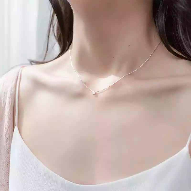 collier ras du cou tendance 2025