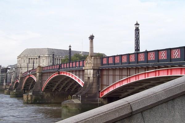 Lambeth Bridge Harry Potter Places to visit