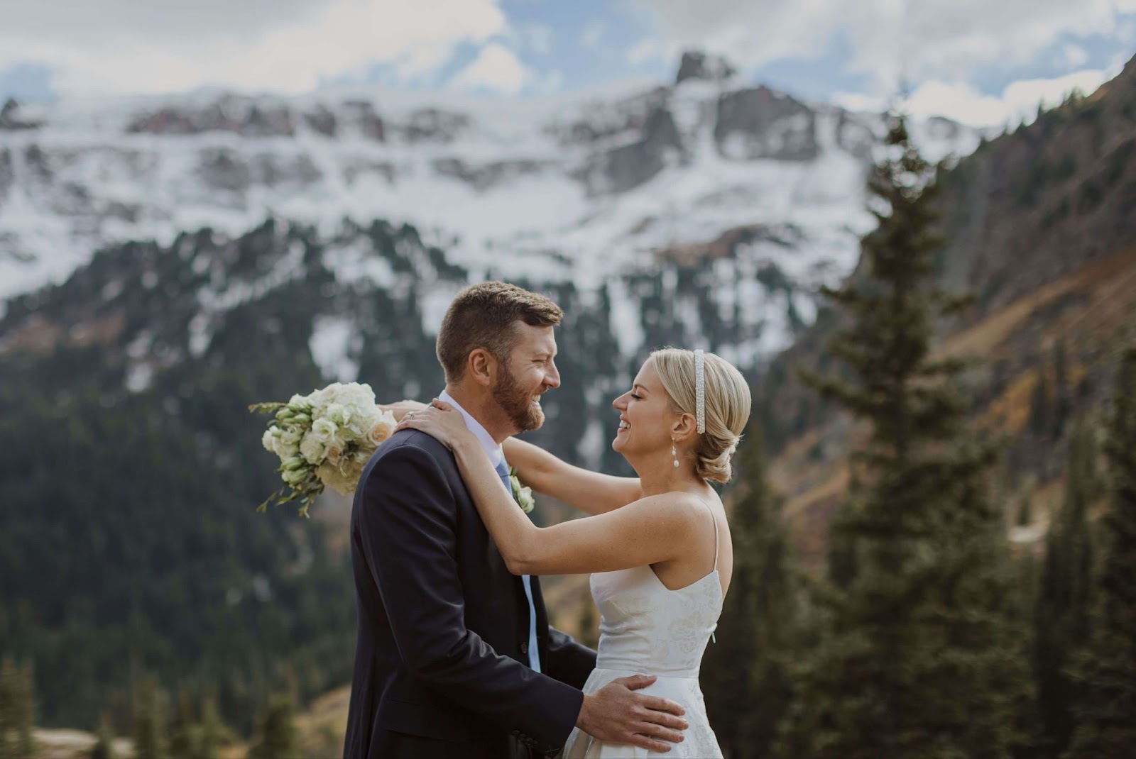 Telluride elopement couple - by Among the Pines Photography