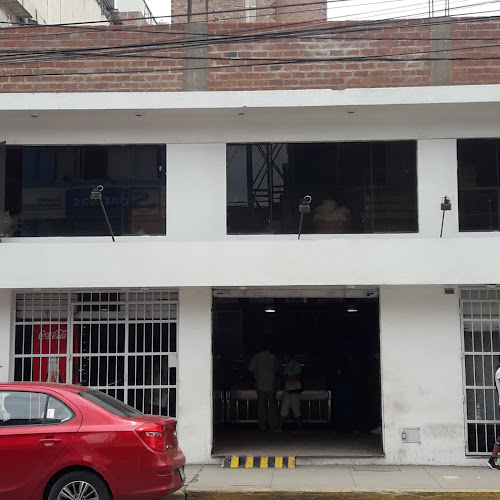 Av. Luis Gonzáles 740, Chiclayo 14001, Perú