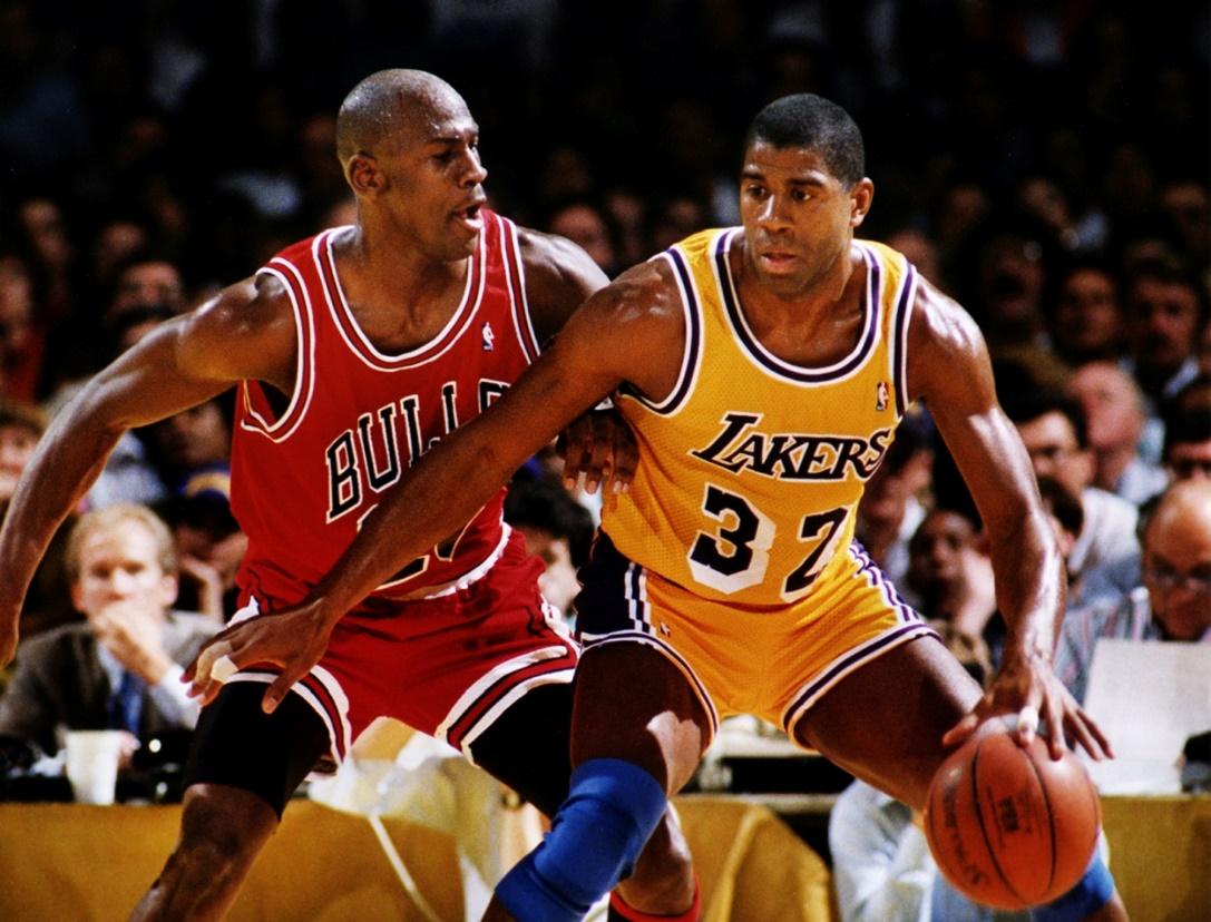 เคล็ดลับการพลิกบทบาทจากยอดนักกีฬาสู่นักธุรกิจมือทองของ Michael Jordan และ Magic  Johnson