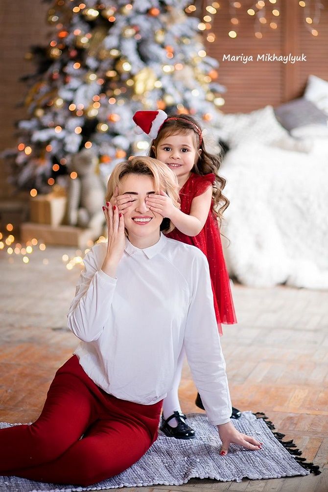 images for the New Year's photo shoot mom and daughter