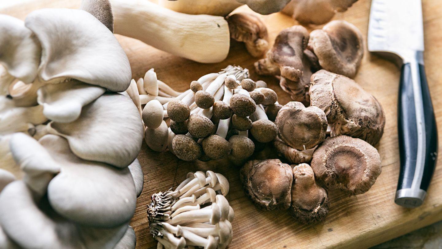 Mushrooms: Nutrition, Benefits, Side Effects, More | Everyday Health