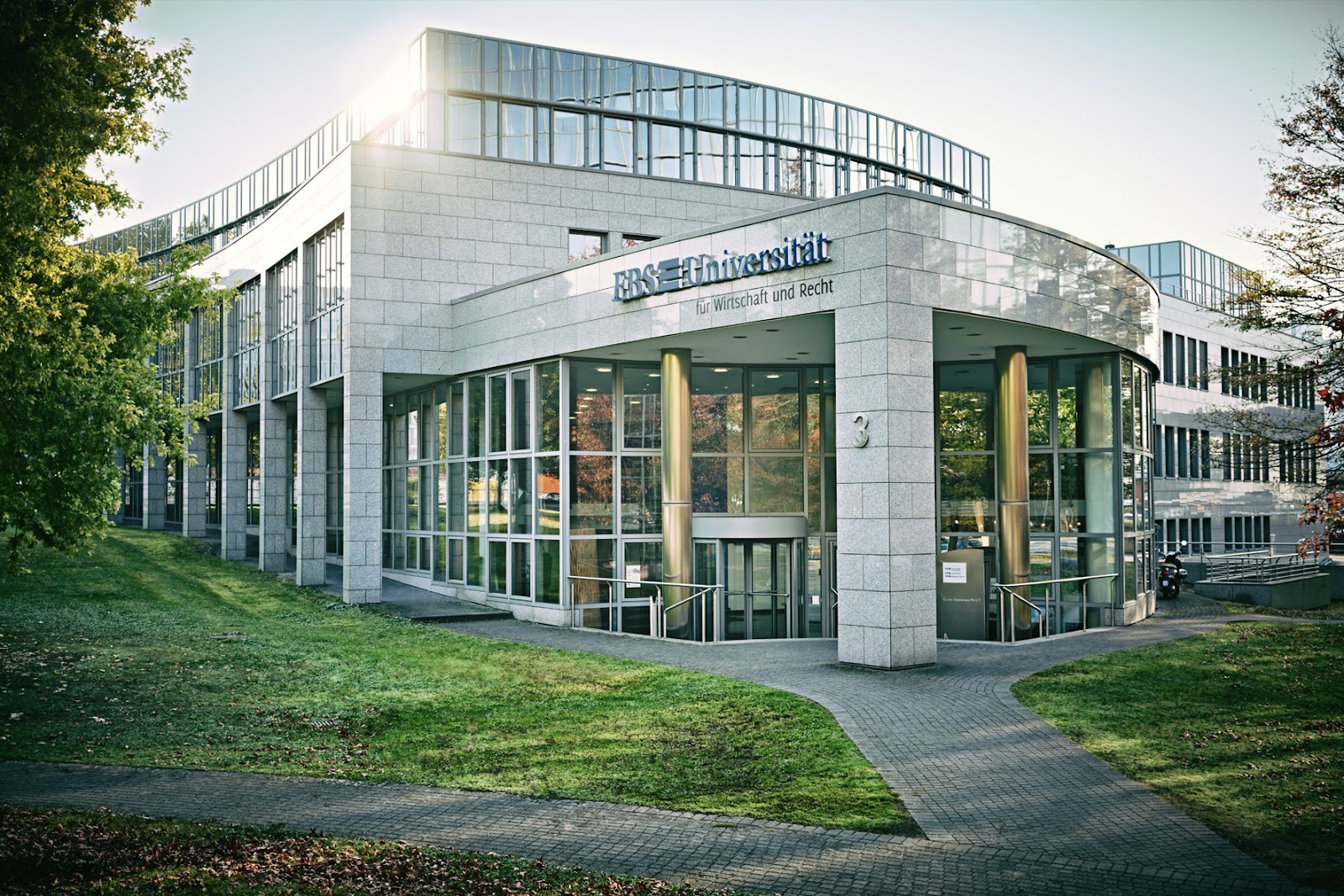 Đại học Kinh doanh và Luật EBS tại Wiesbaden