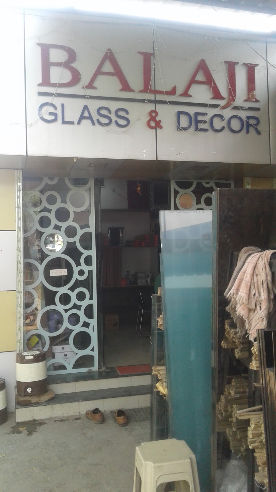 Balaji Glass & Decor | Glass Dealer In Chnadrapur