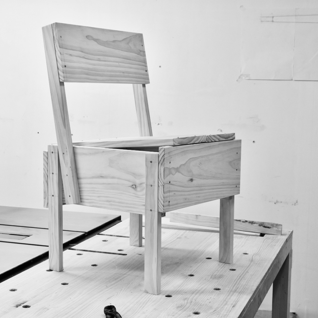 Construye tu propia silla.Enzo Mari. Autoprogettazione - Madera y  Construcción