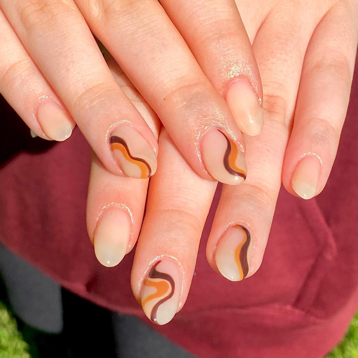 Nude Brown Swirls Design