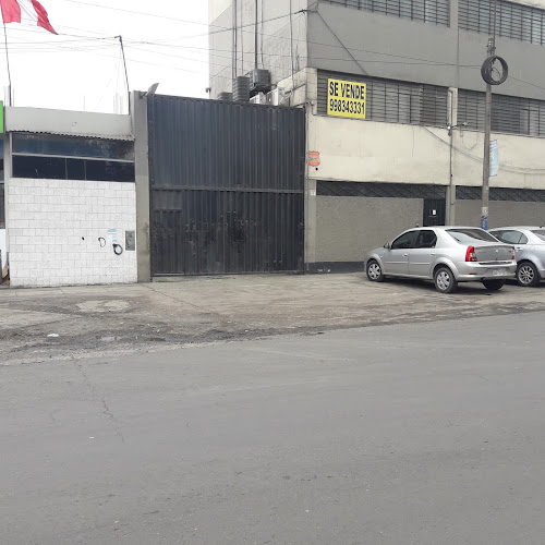 Lavadero Y Lubricantes LAVAL - Servicio de lavado de coches
