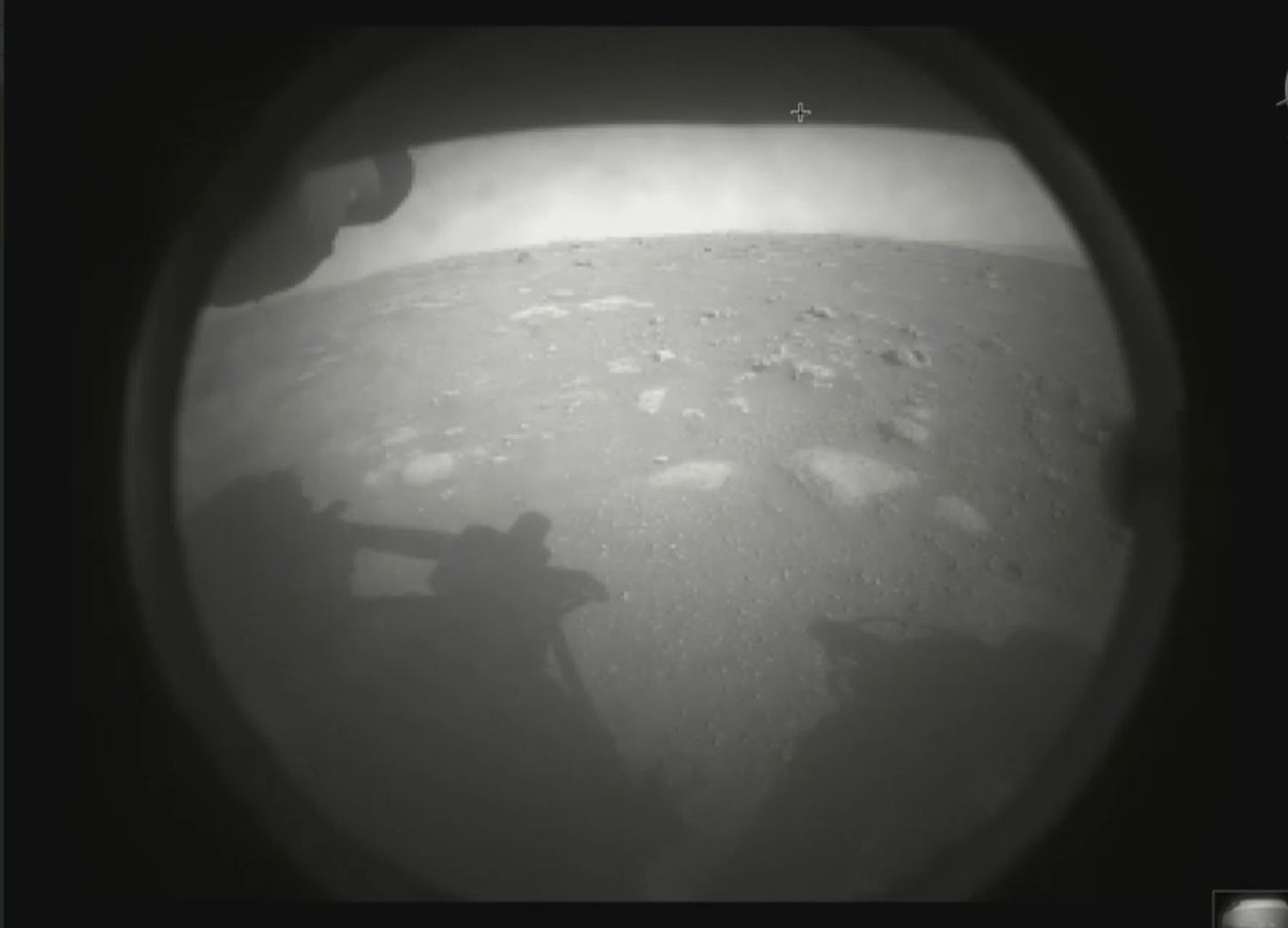 Una de las primeras imágenes de 'Perseverance' desde la superficie de Marte.