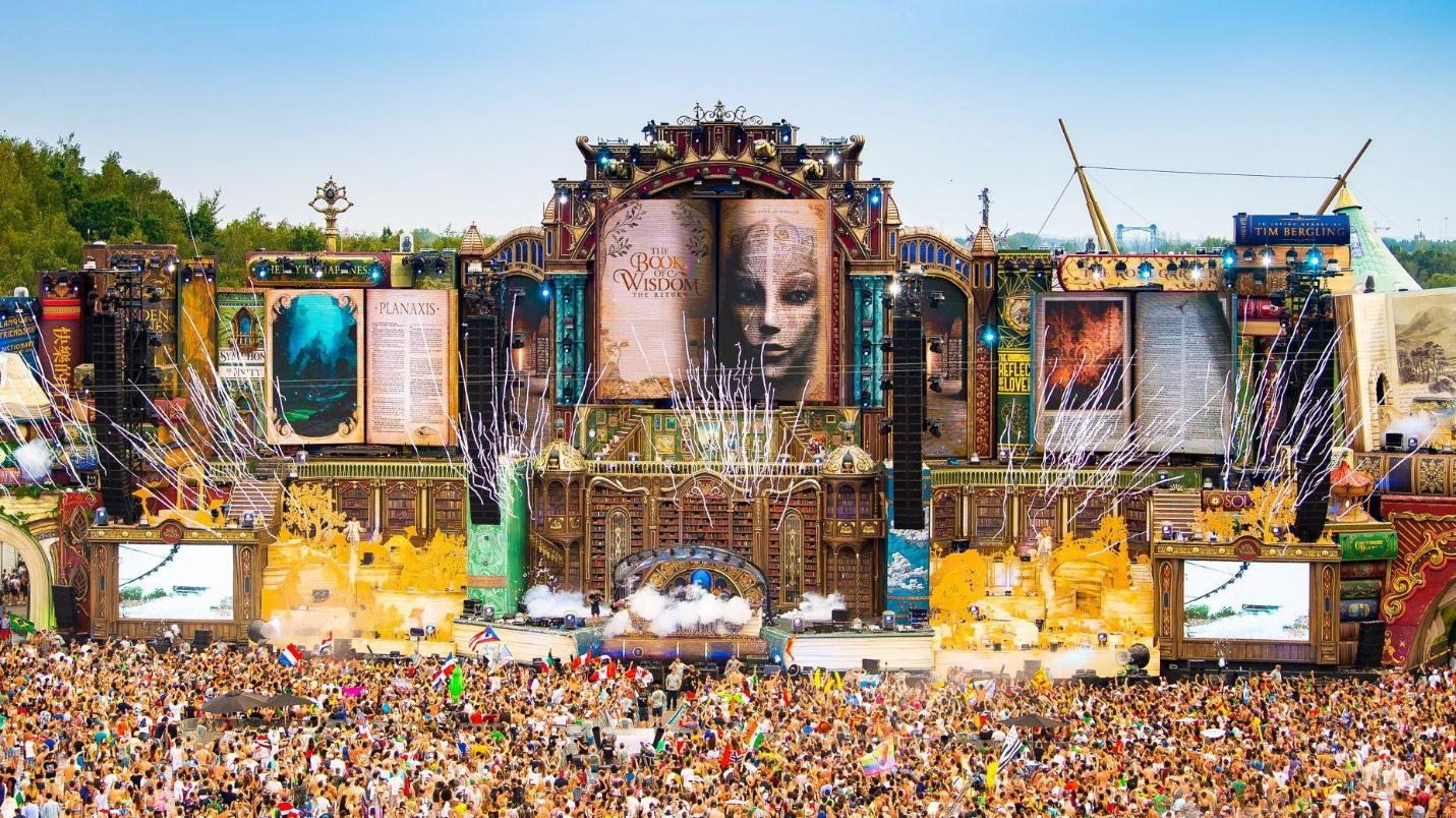Tomorrowland 2021 được tổ chức, với số lượng giới hạn chỉ 75,000 người tham  dự