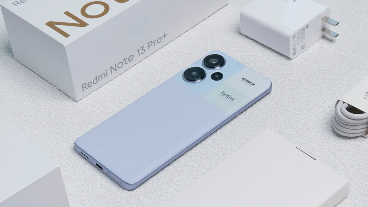 Cận cảnh Redmi Note 13 Pro+ phiên bản lưng da: Màn cong 1.5K, Dimensity 7200