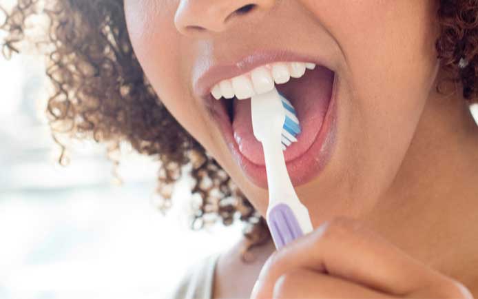 วิธีดูแลสุขภาพฟันและช่องปากให้ถูกต้อง