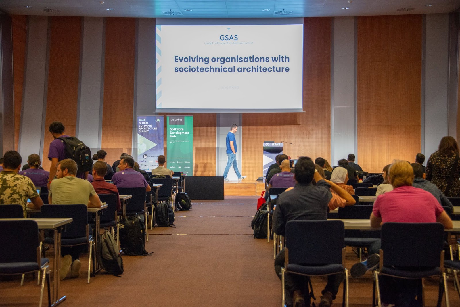 Joao Rosa conducting his workshop at the Global Software Architecture Summit