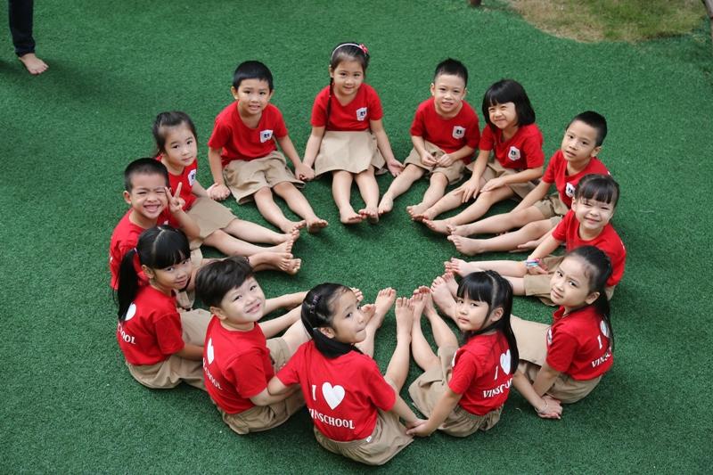 D:\New folder\Documents\tháng 2-3\đồng phục học sinh mẫu giáo\dp-mam-non-17.jpg