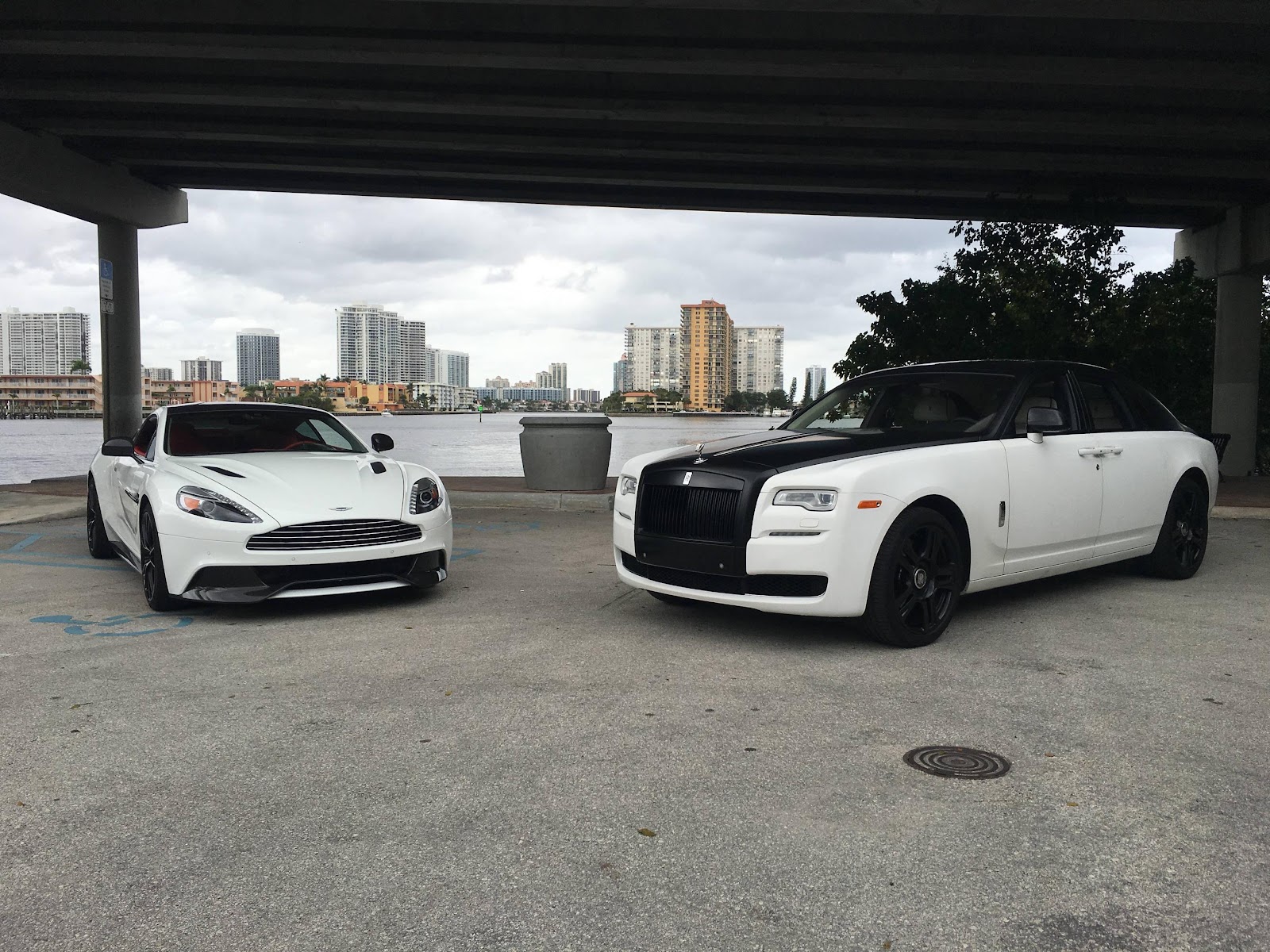 Rent Luxury cars in Miami