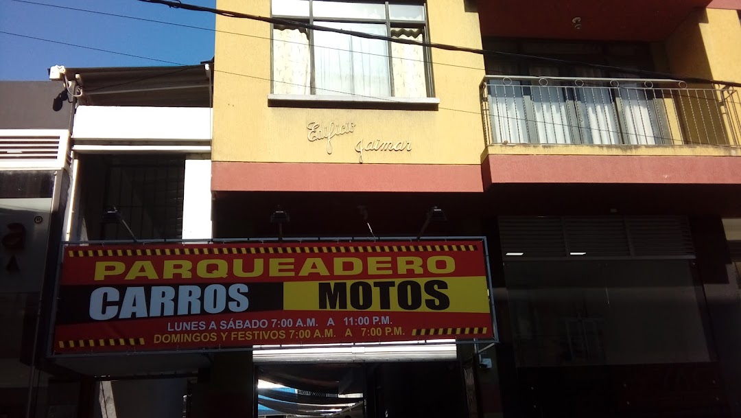 Parqueaderos Unidos la 13