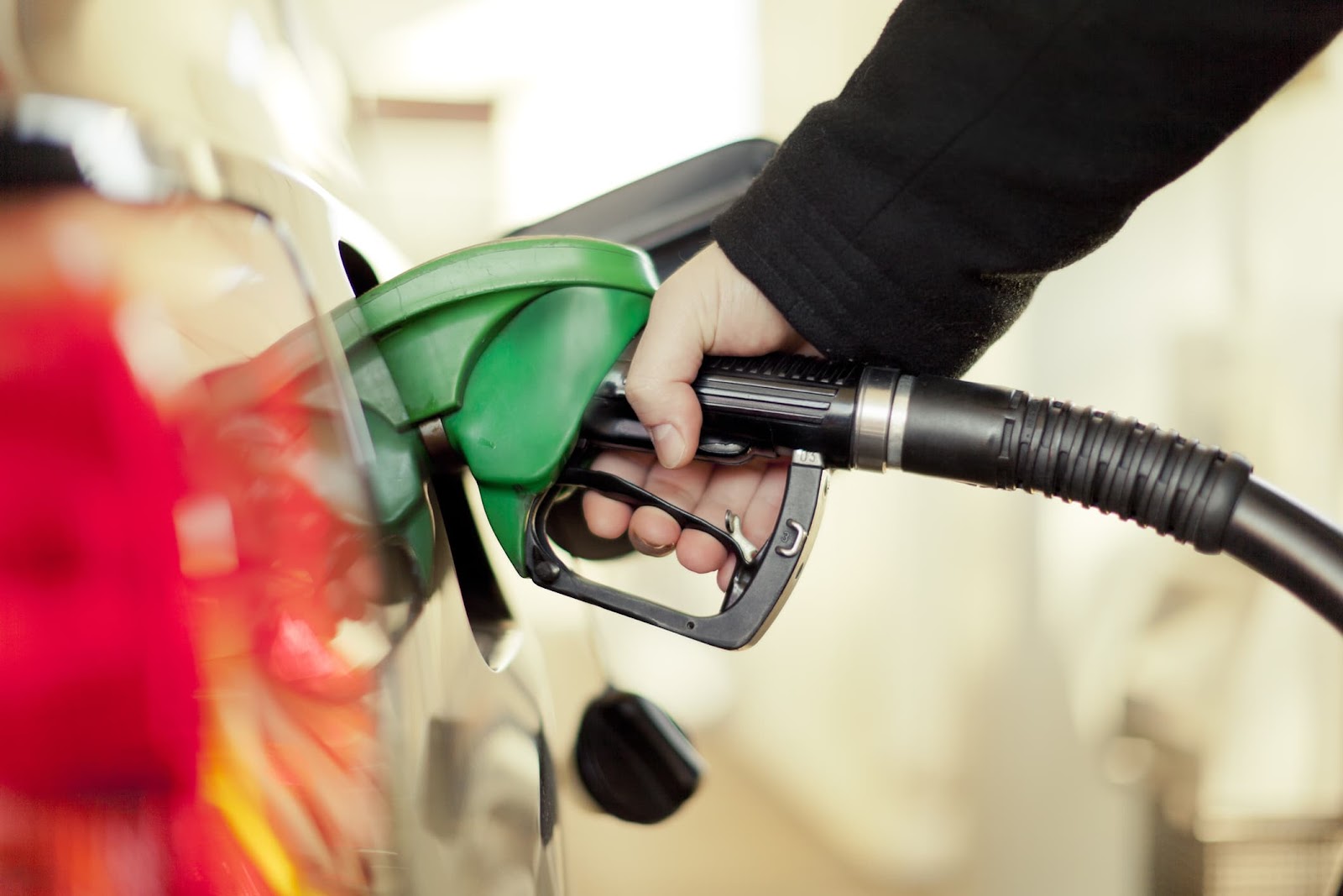 8 strategies to save money on gas