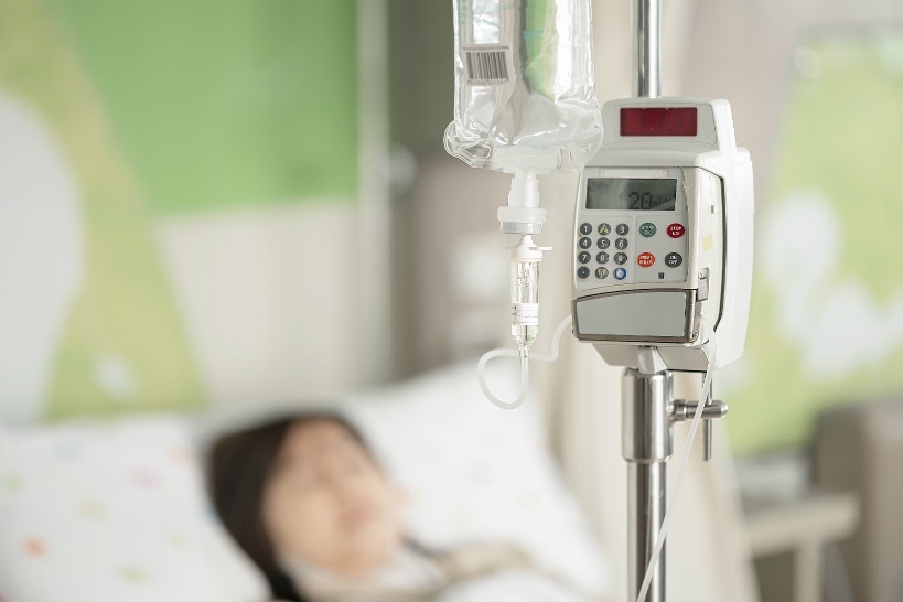 病院は薬品管理及び異物混入のリスク管理の徹底が必要