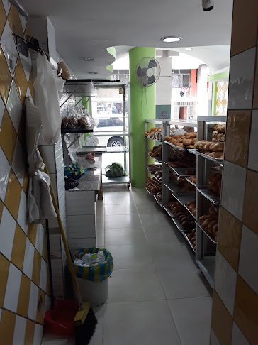 Panadería & Pastelería Nacional - Guayaquil
