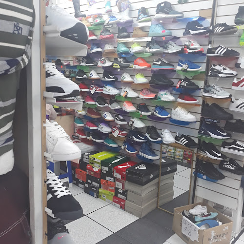 Comentarios y opiniones de Venta De Zapatos Infantiles Local 56