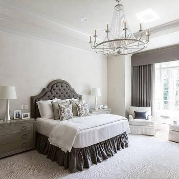For a more elegant look, match the color of the bed skirt to the headboard or curtains.