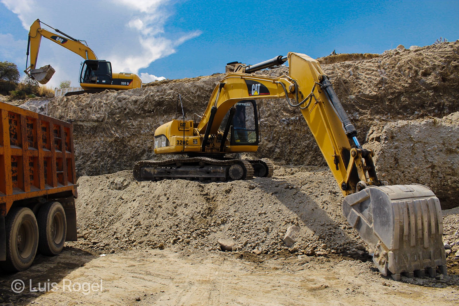 gruvimex terracería proceso excavadora