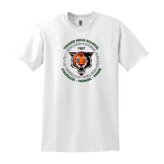 $20 - White Futbol T-Shirt (50% Cotton 50% Polyester)

$20 - Playera Blanca Futbol (50% Algodón 50% Poliéster)