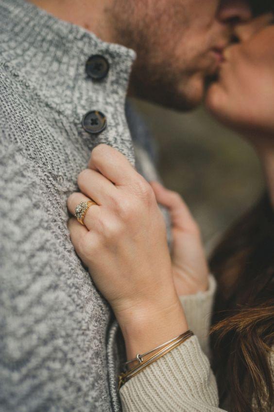 06-show-off-your-engagement-ring-while-kissing-each-other-and-this-will-be-an-epic-and-romantic-shot