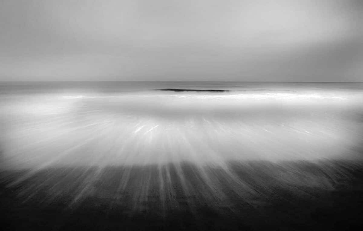 winning images black and white minimalist photography prize 2022 9