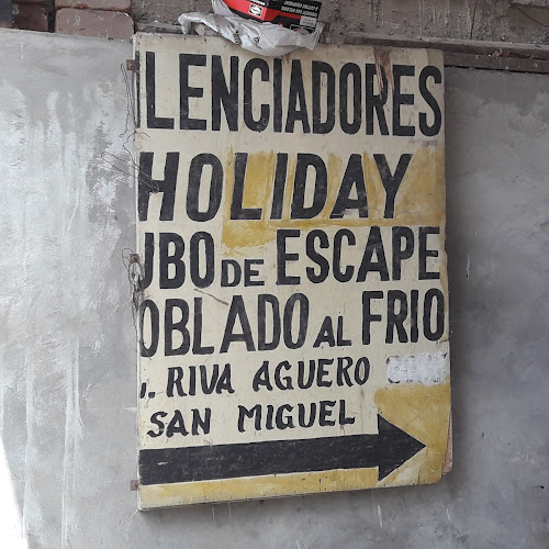 Opiniones de Silenciadores Holiday en San Miguel - Taller de reparación de automóviles