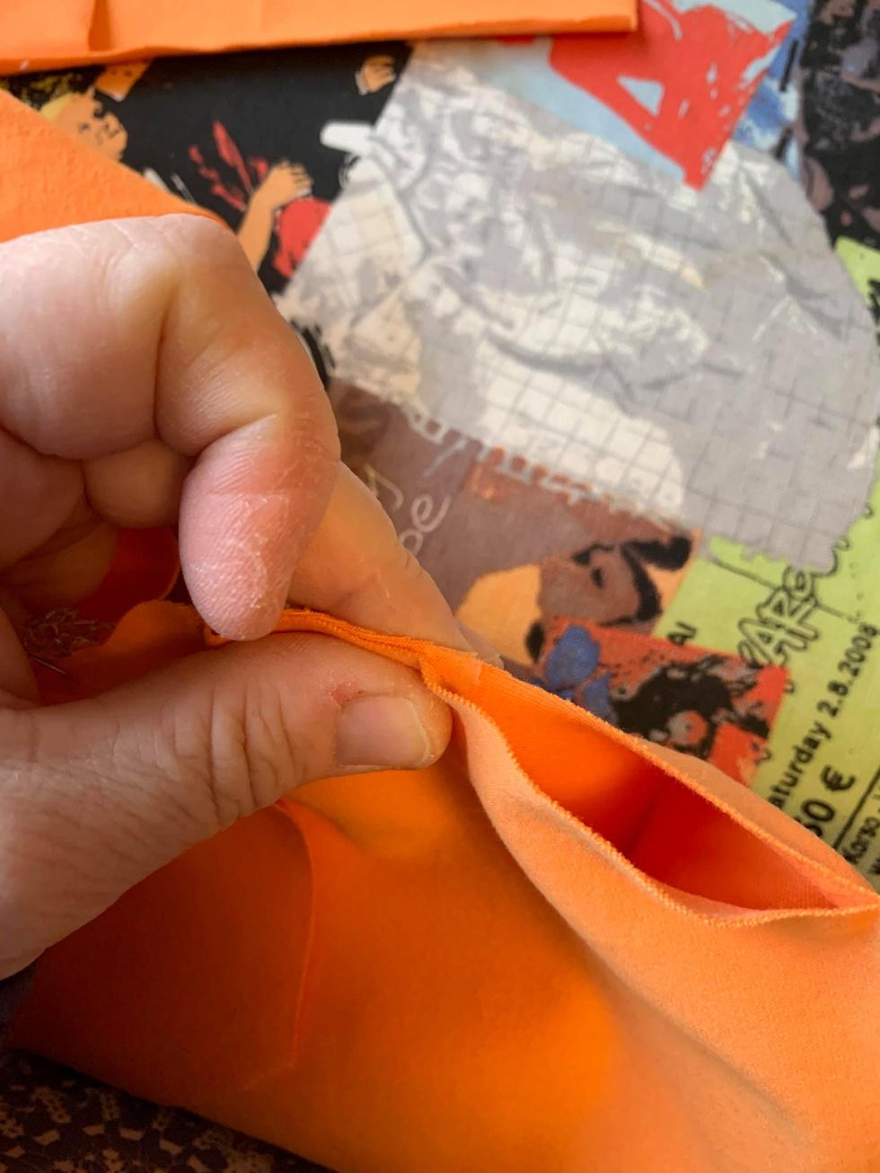 En bild som visar person, orange, inomhus, morot

Automatiskt genererad beskrivning