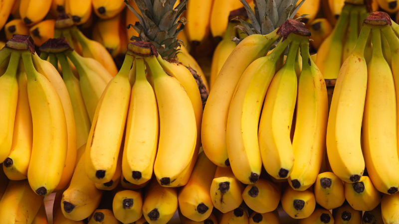 cheap foods to buy bananas