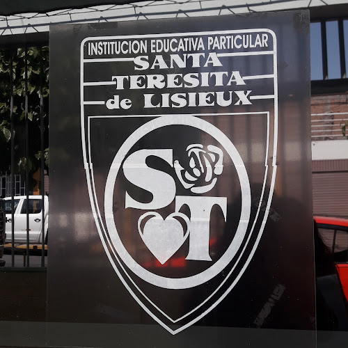 Opiniones de IEP SANTA TERESITA DE LISIEUX en Arequipa - Escuela