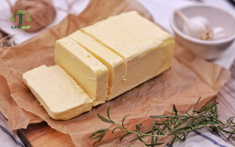 Bơ lạt là gì? Phân biệt 4 loại bơ trong làm bánh1