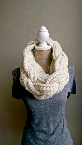 braided infinity scarf on mannequin