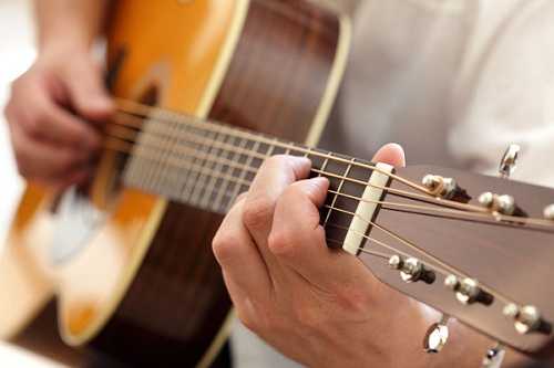 9 điều cấm kỵ cho người mới tập guitar