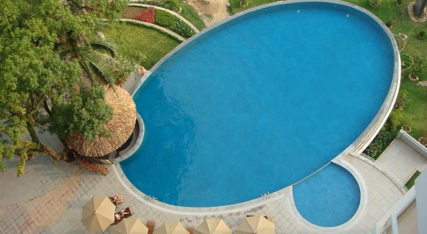 Top 5 khách sạn sở hữu bể bơi cực đẹp và đỉnh tại Vịnh Hạ Long