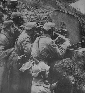 The History Place - World War I Timeline - 1915 - German Defensive Positions
